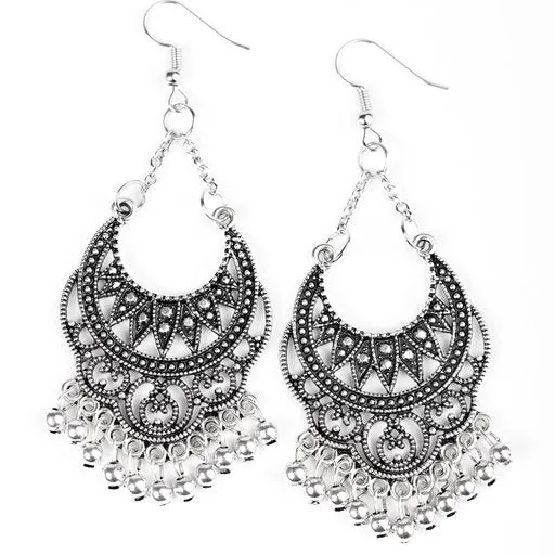 Beauty Is SPAIN - Silver - Paparazzi Accessories