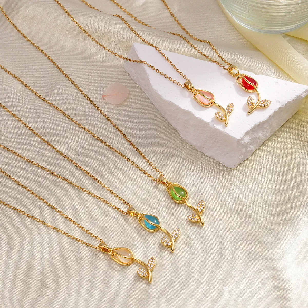 Elegant Rhinestone Crystal Tulip Pendant Necklace