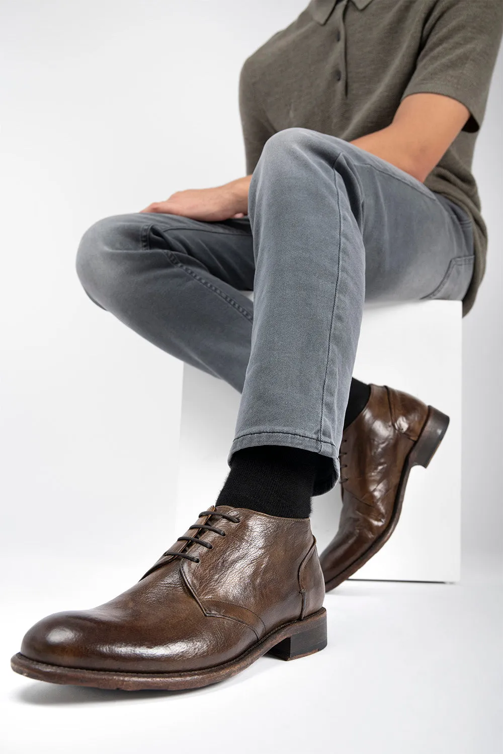 KNIGHTON moss-green low chukka boots.