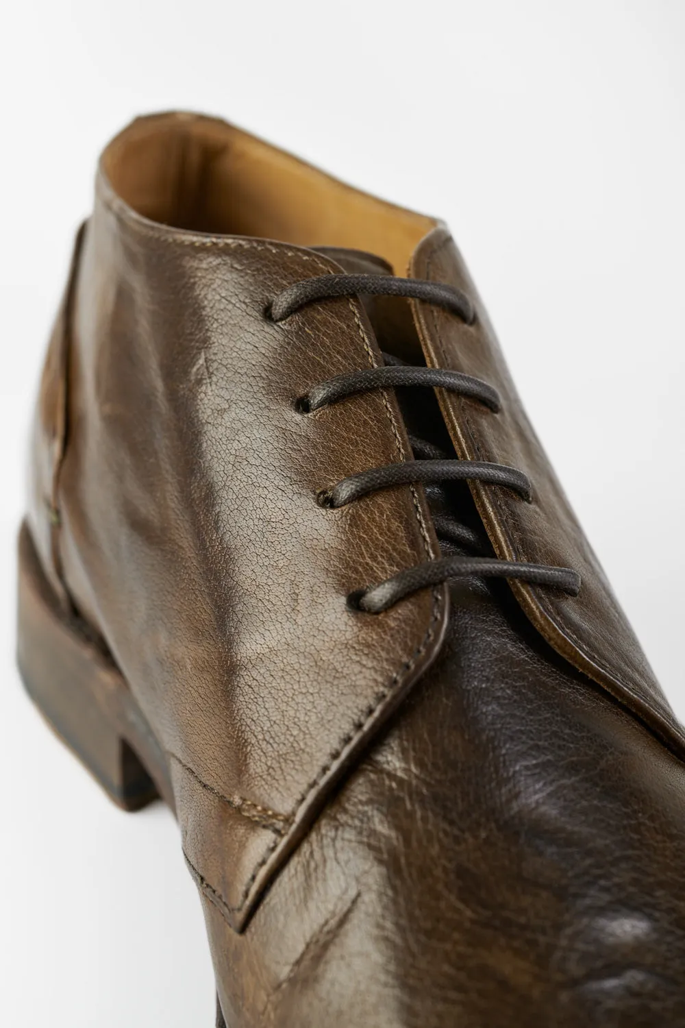 KNIGHTON moss-green low chukka boots.