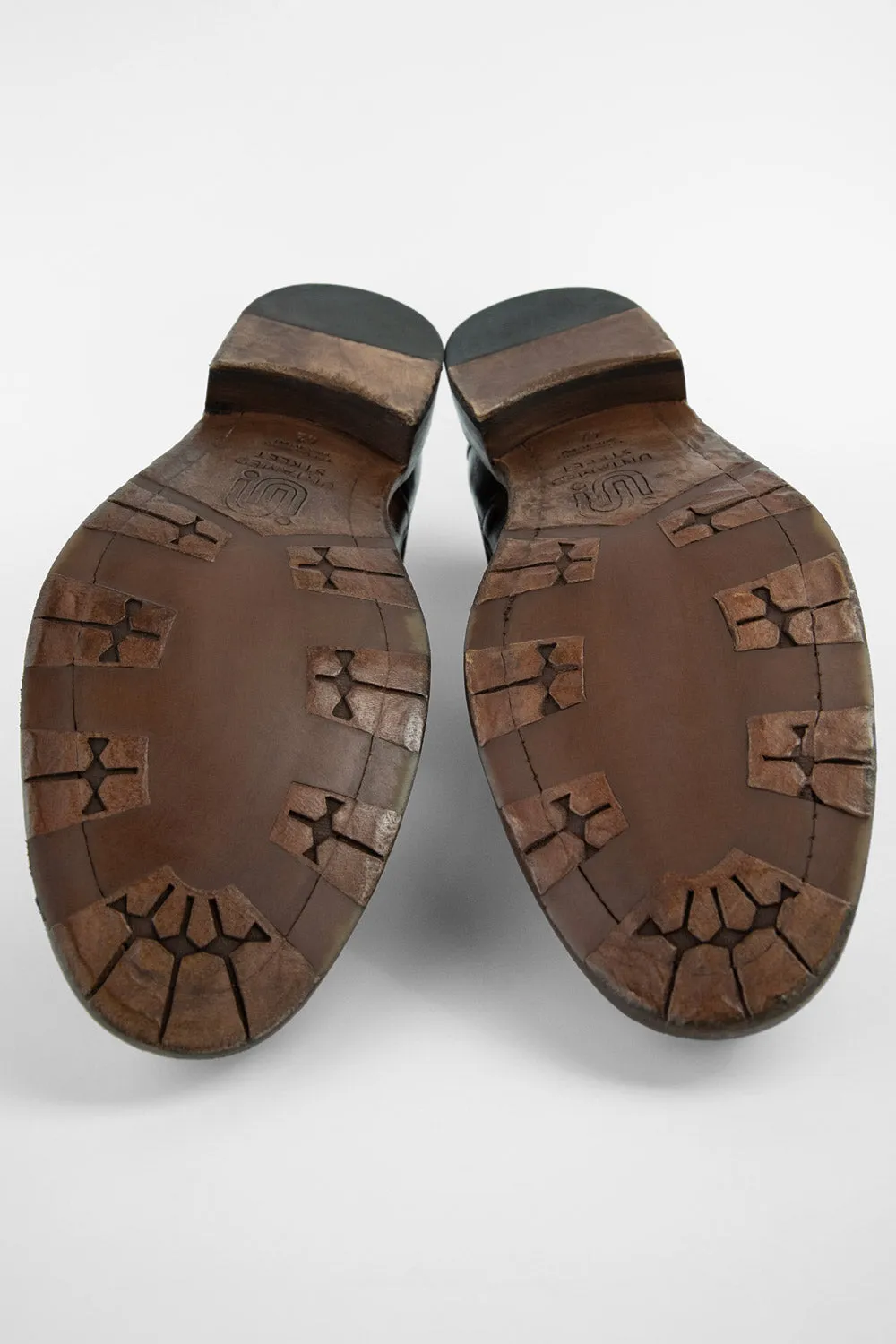 KNIGHTON tawny-brown chukka boots.