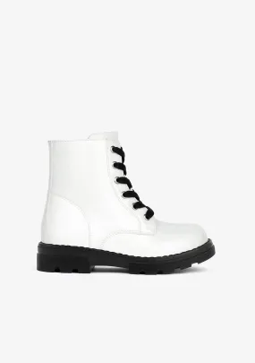 White Combat Boots Antik